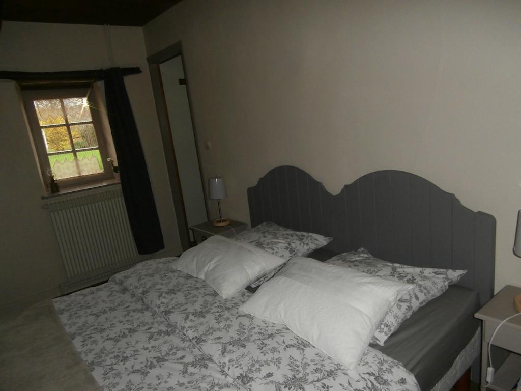 Bed and Breakfast L'Apothéis Saint-Thégonnec Habitación foto