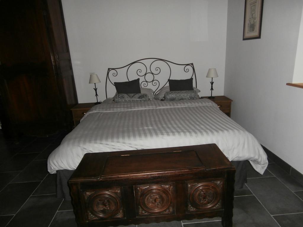 Bed and Breakfast L'Apothéis Saint-Thégonnec Habitación foto