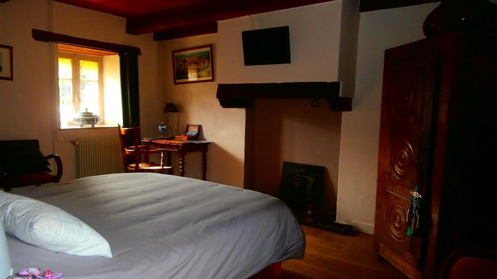 Bed and Breakfast L'Apothéis Saint-Thégonnec Habitación foto
